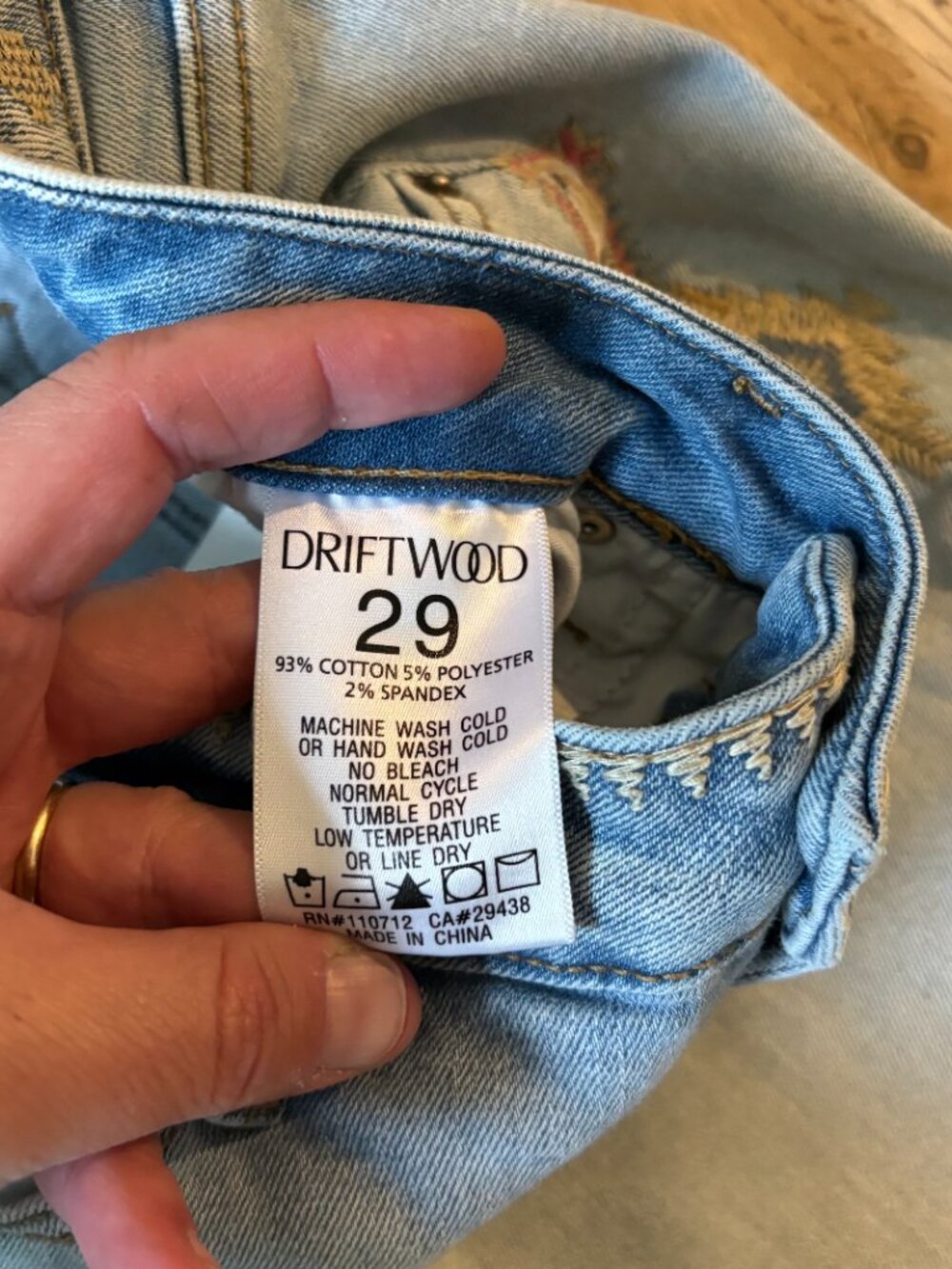 Driftwood Jackie High Rise Jeans Women's 29 Blue Embroidered Aztec Boho Western - Picture 4 of 11